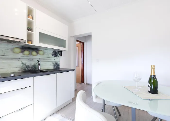 Apartment With Parking Space Baska, Krk - 23918 Baska (Krk)